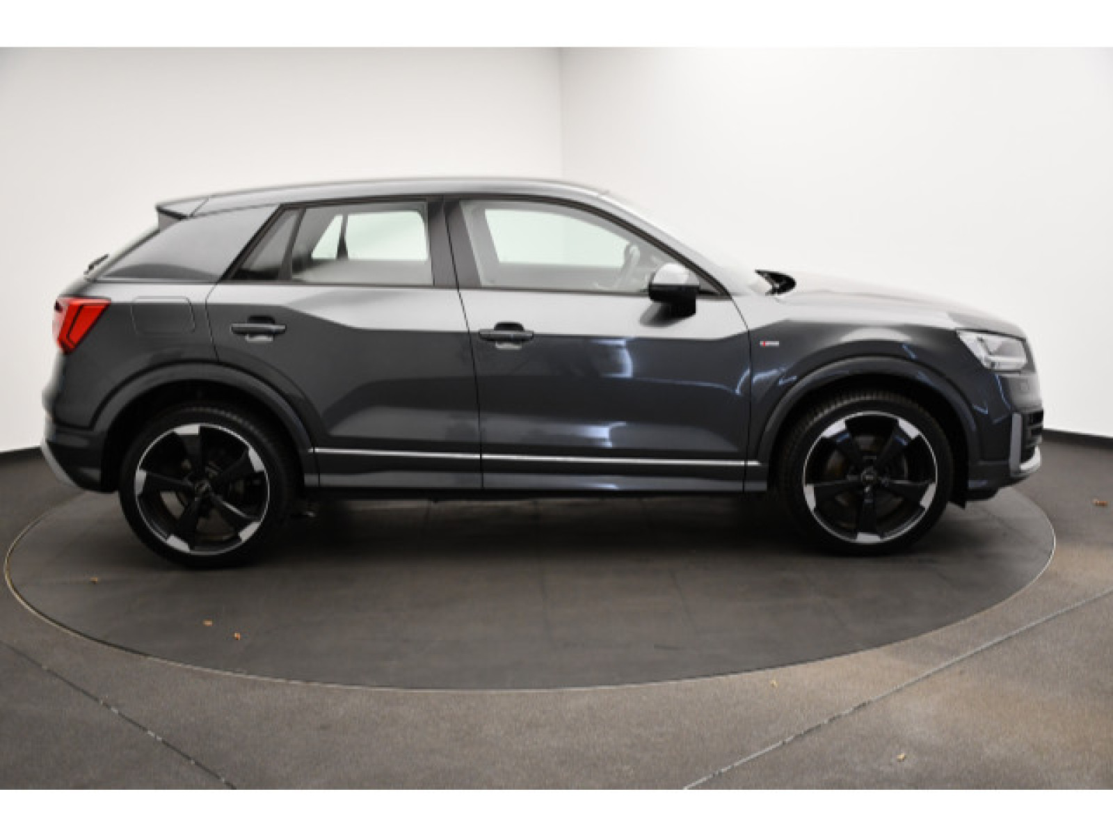 Audi - Q2_16