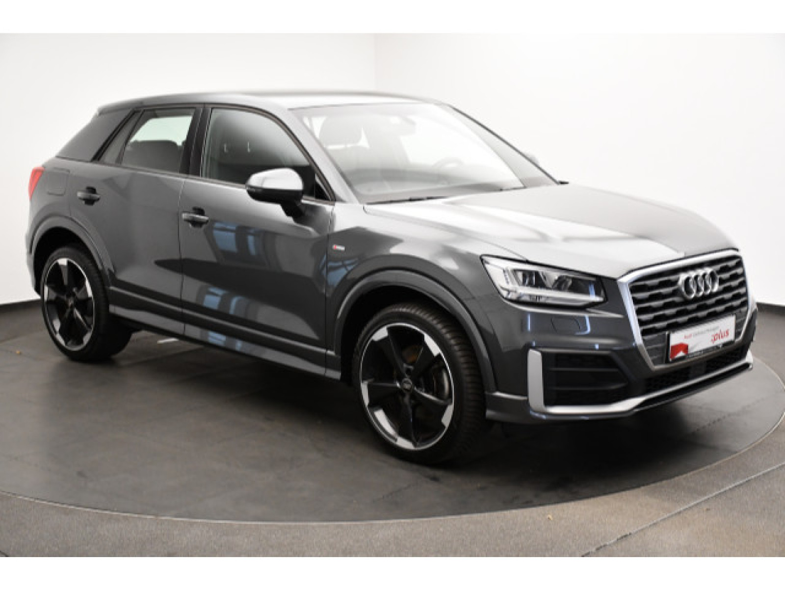 Audi - Q2_13