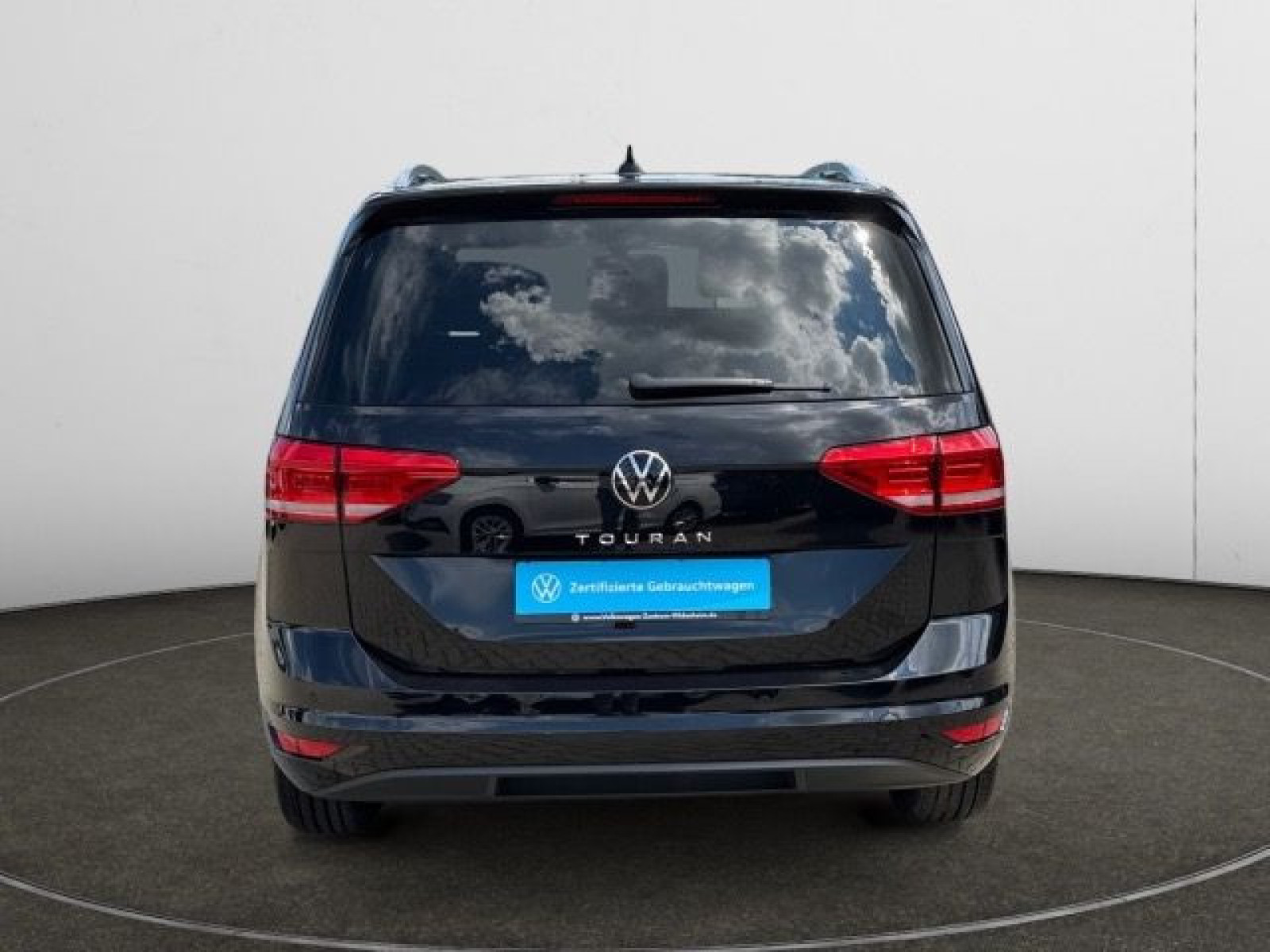 Volkswagen - Touran_4