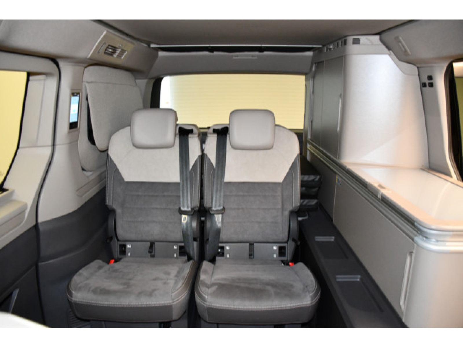 Volkswagen - California_11