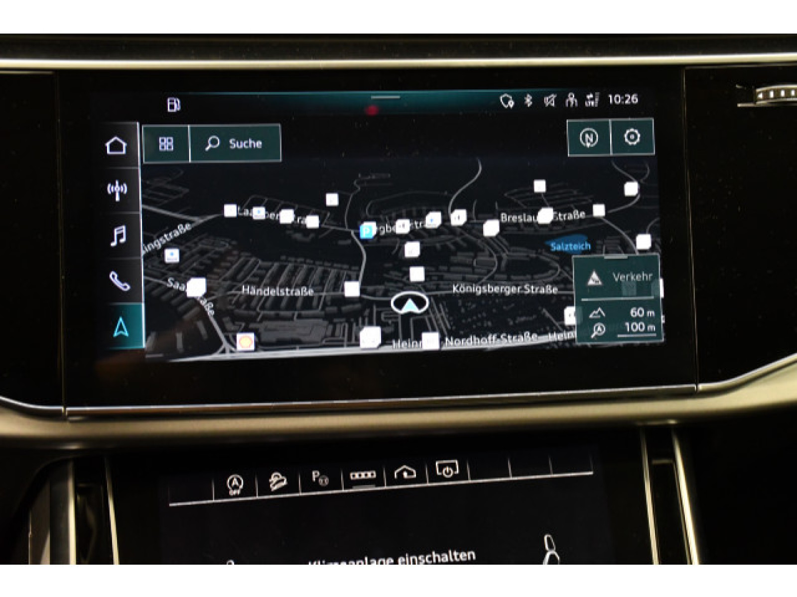 Audi - Q8_8