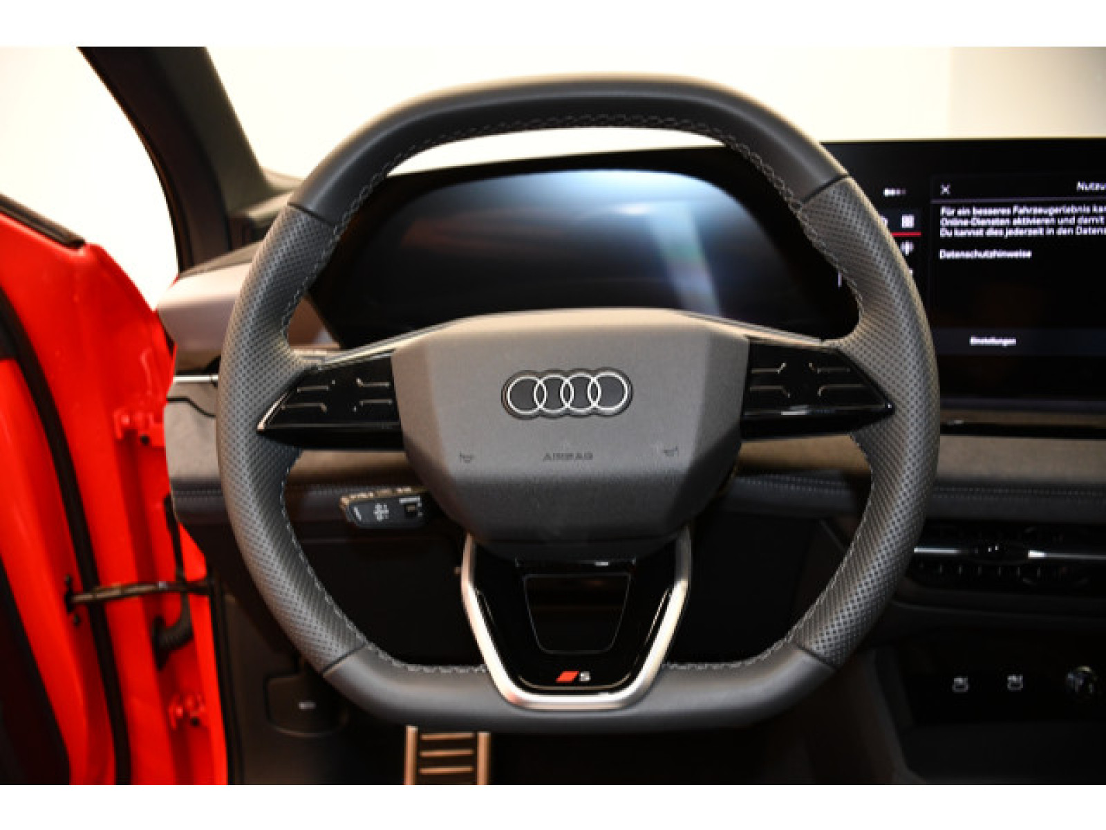 Audi - Q6 e-tron_7