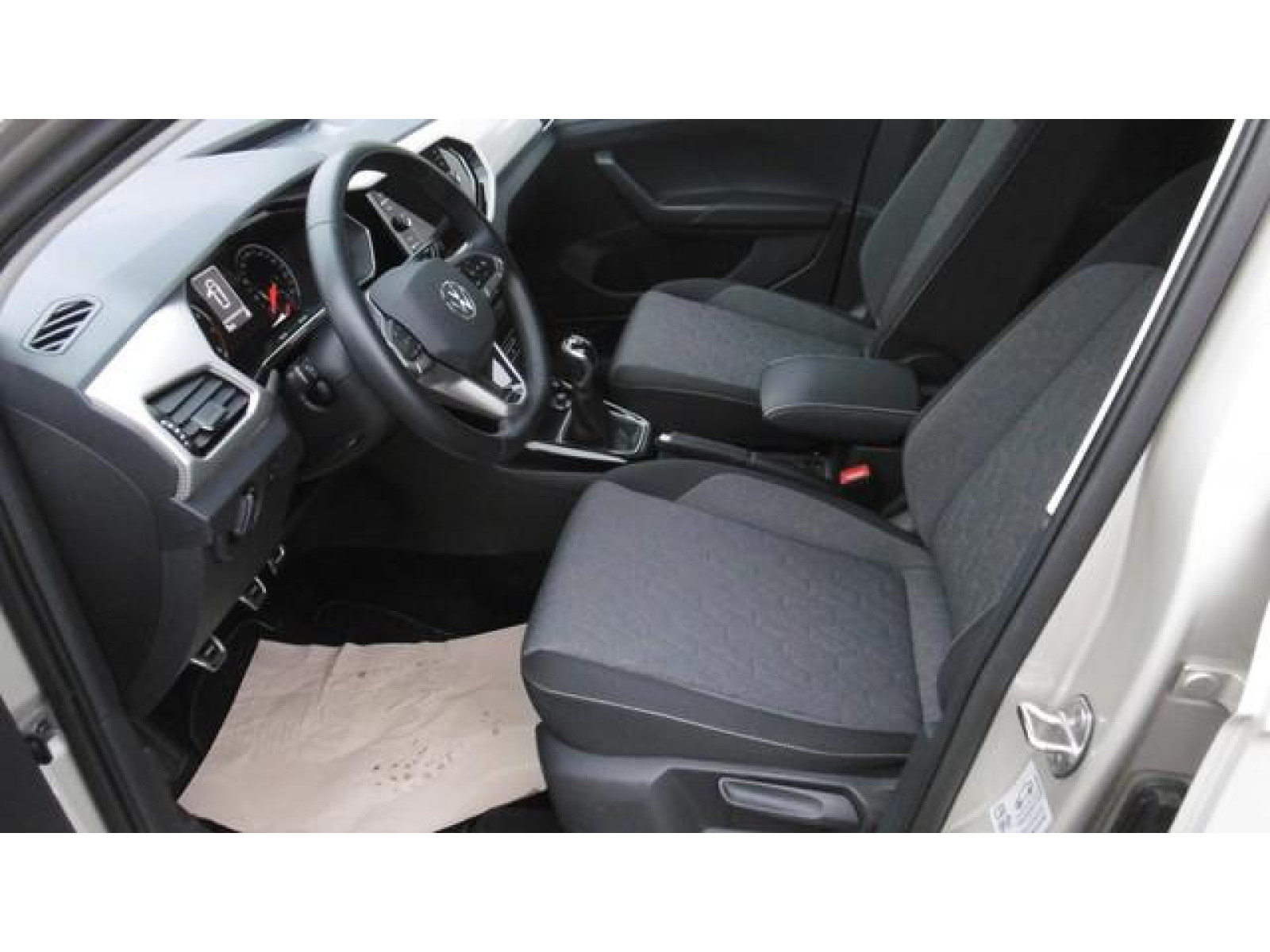 Volkswagen - T-Cross_4