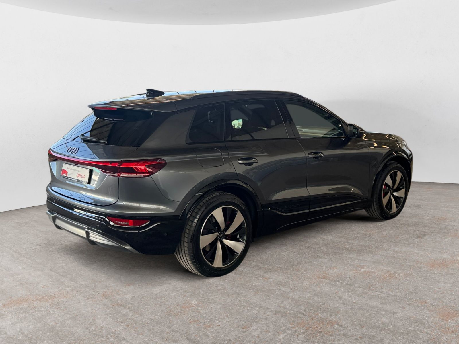 Audi - Q6 e-tron_7