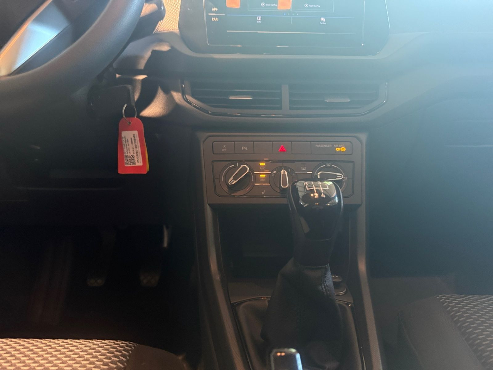 Volkswagen - T-Cross_12