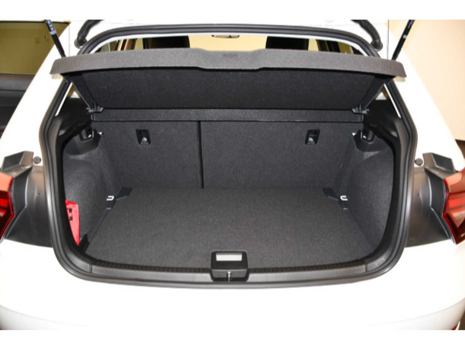 Volkswagen - Polo_9