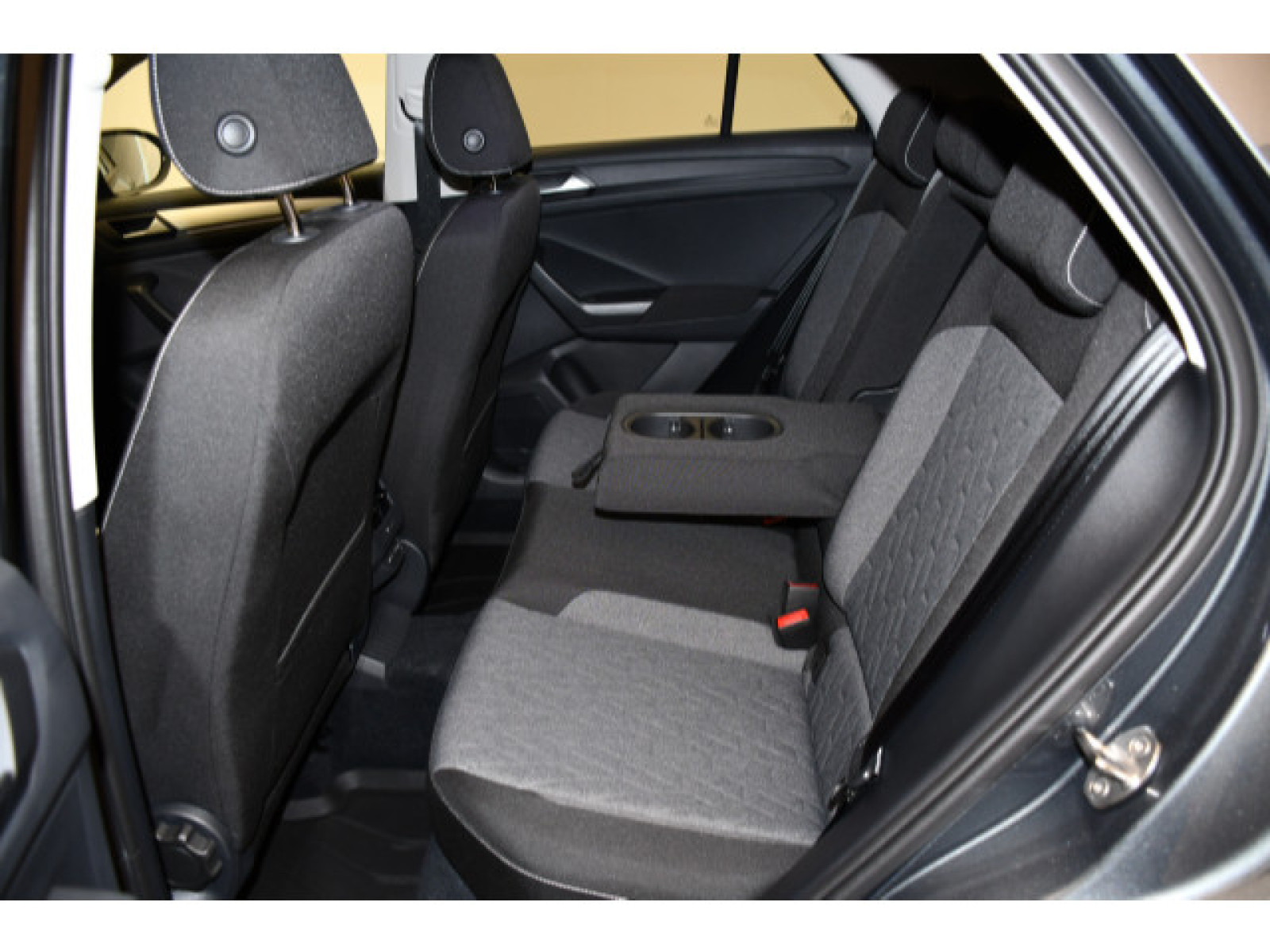 Volkswagen - T-Roc_9