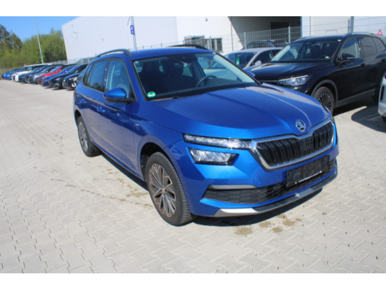 diagonal-frontansicht-aussen