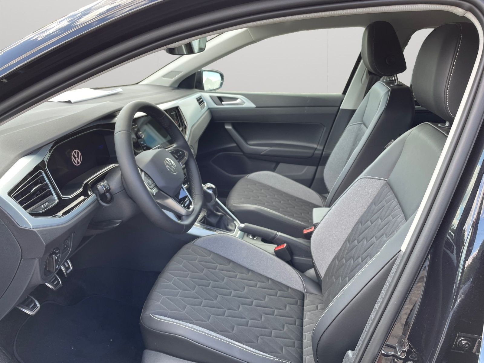 Volkswagen - Polo_10