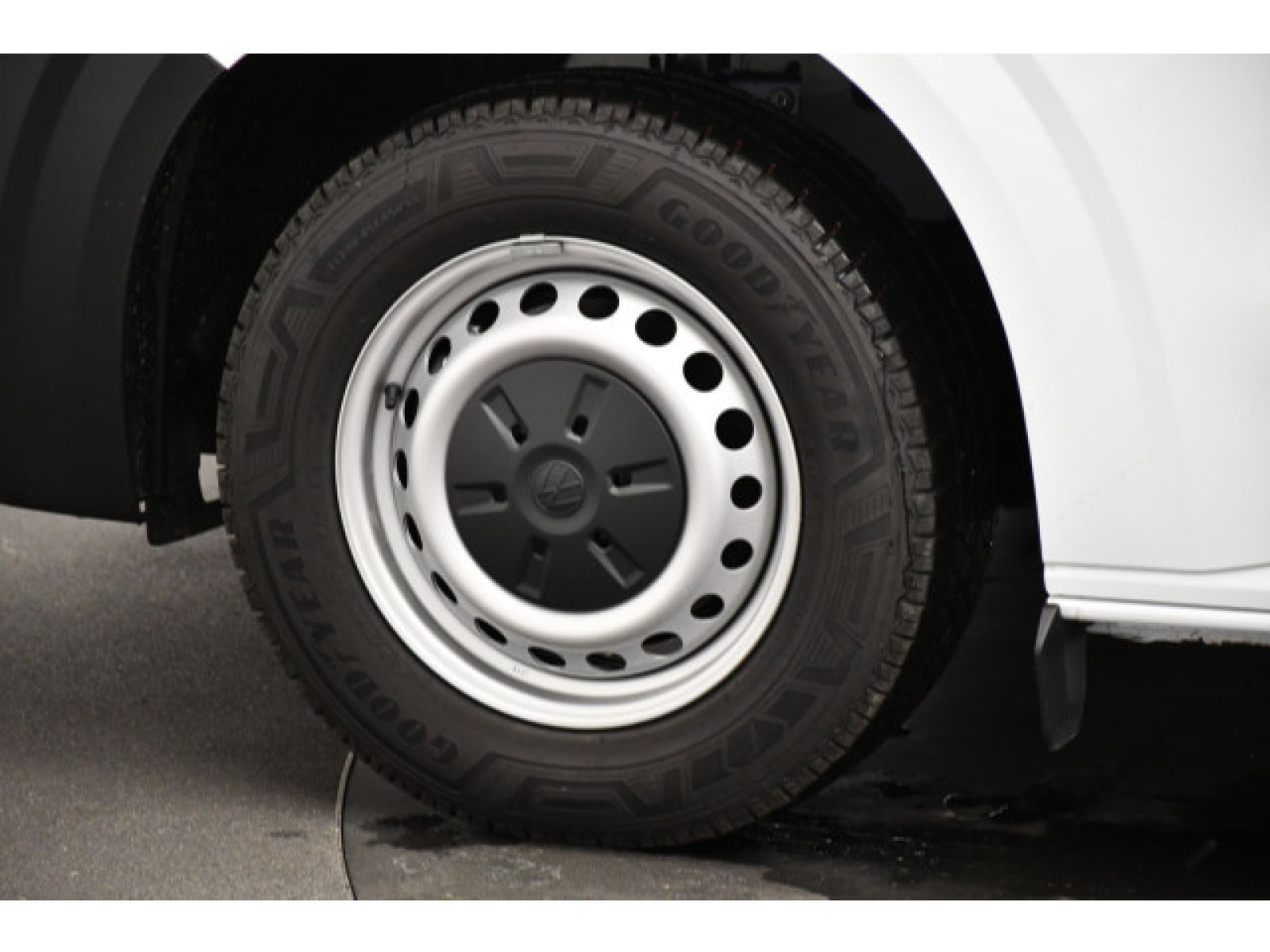 Volkswagen - New Transporter_13