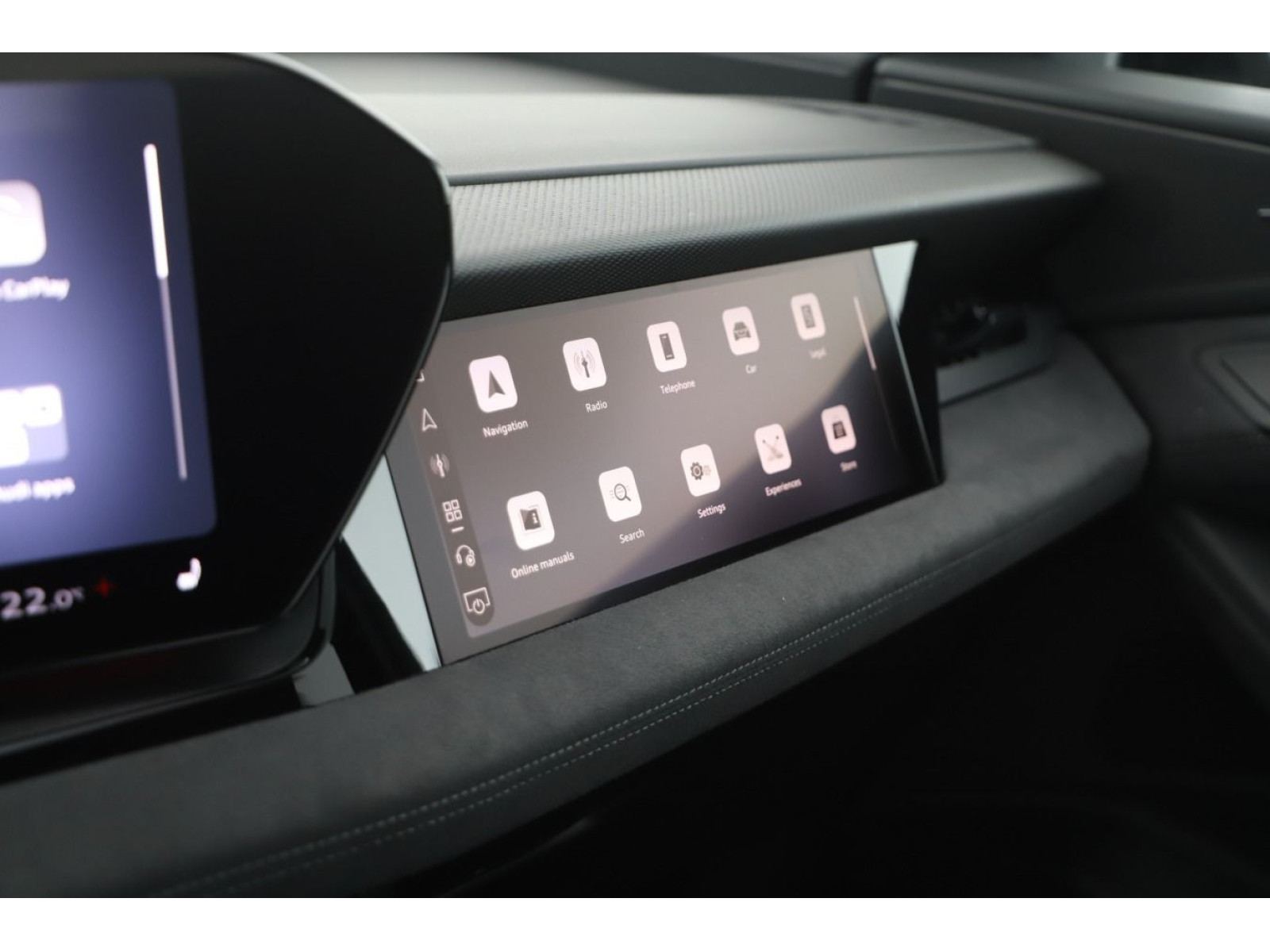 Audi - Q6 SUV e-tron_12