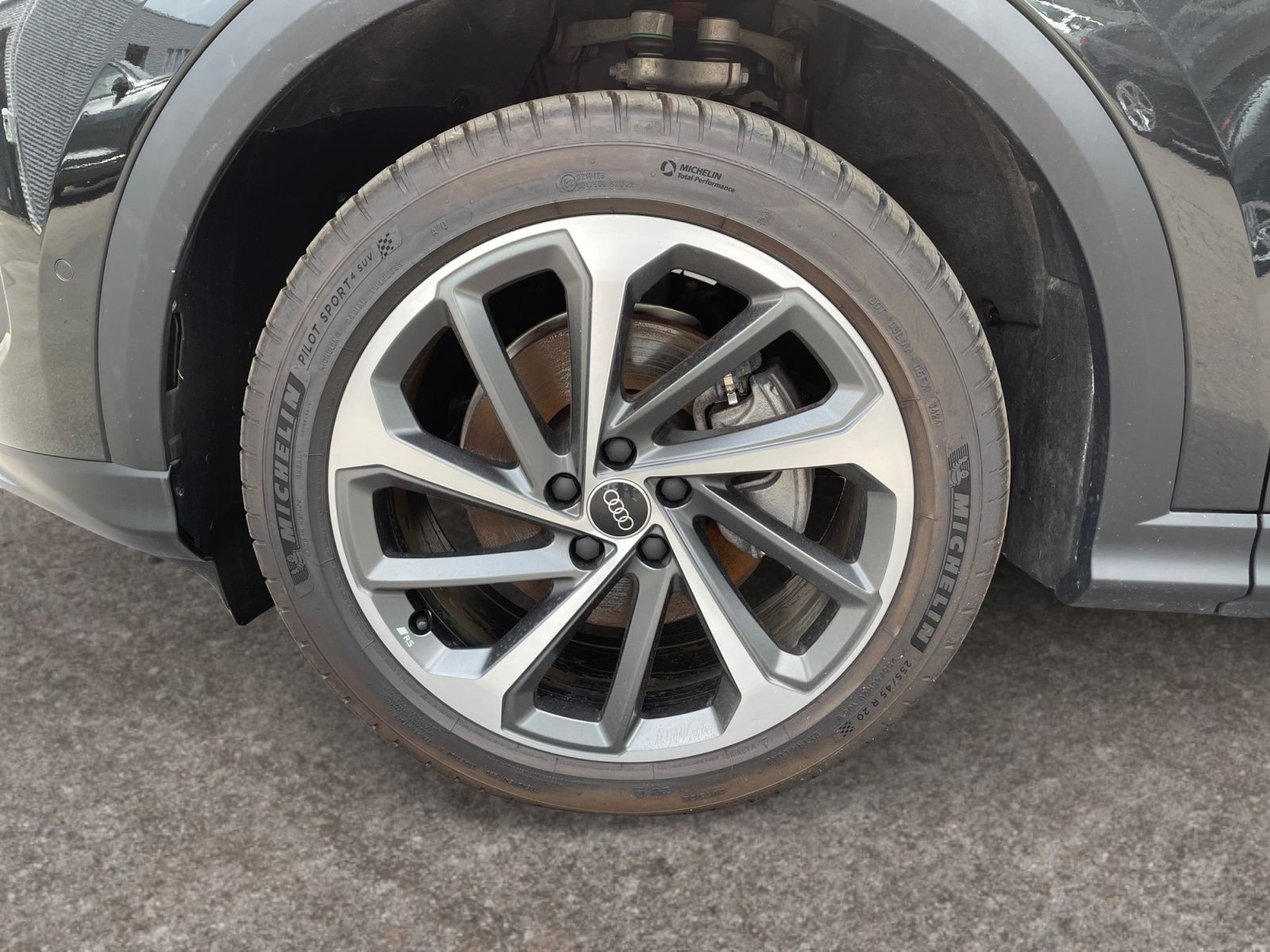 Audi - Q5_16