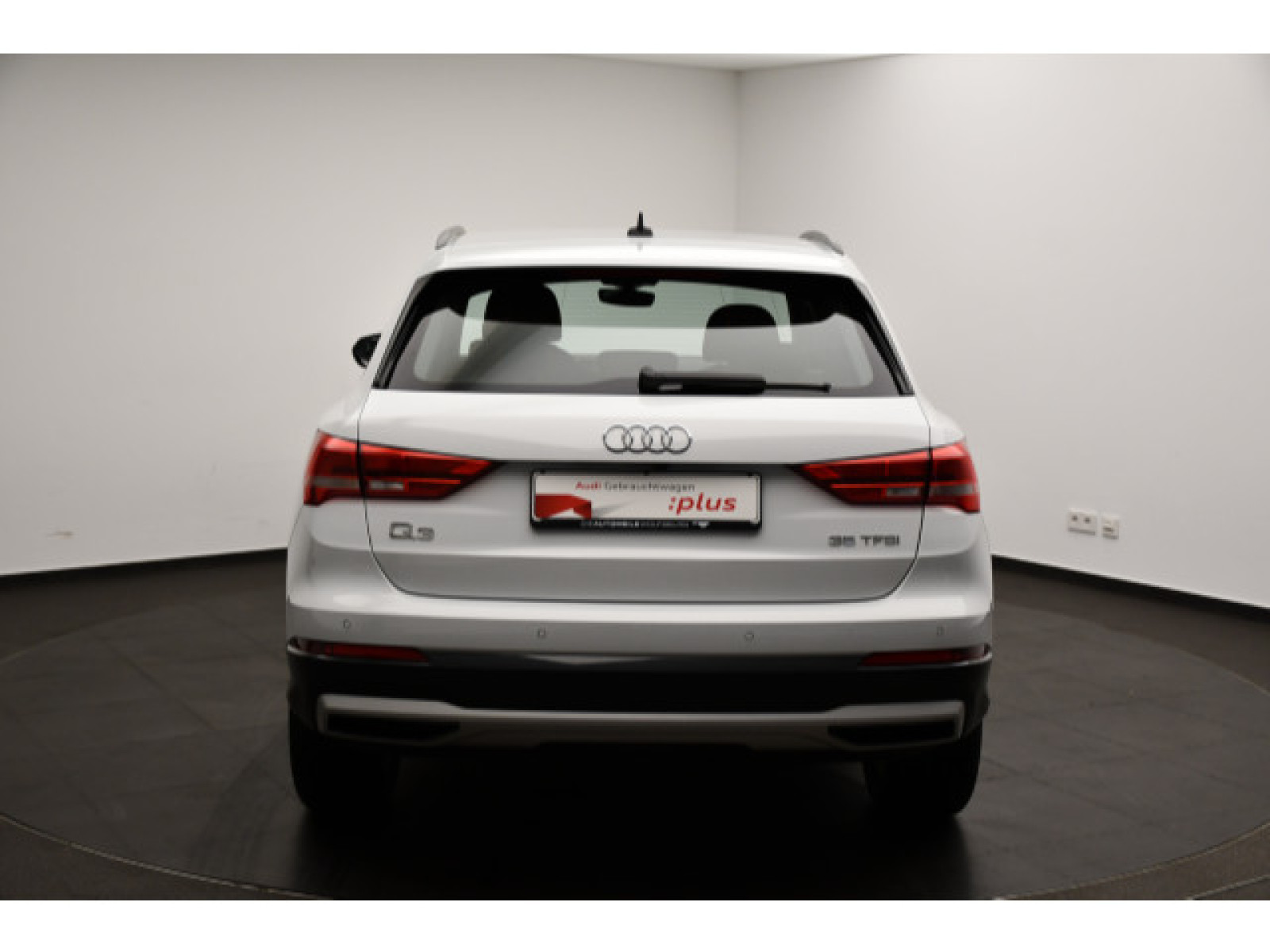 Audi - Q3_21