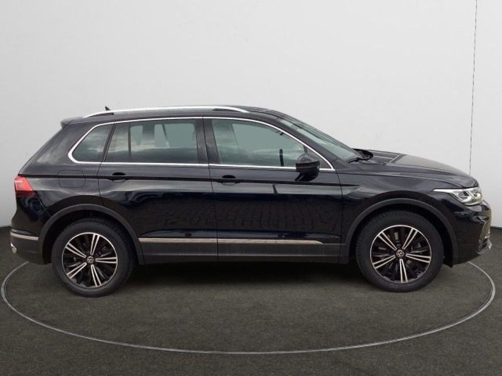 Volkswagen - Tiguan_6