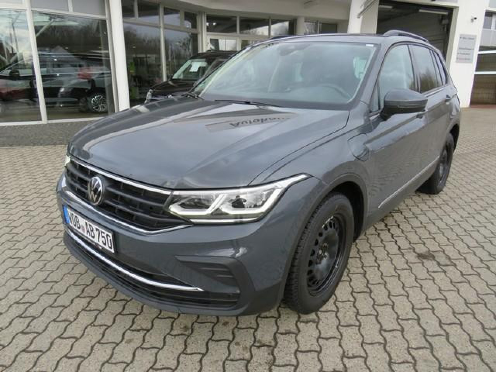 Volkswagen - Tiguan_1