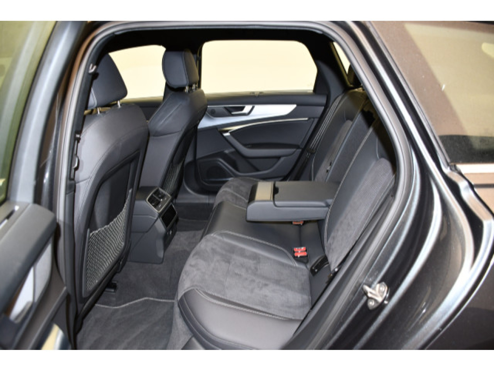 Audi - A6 Avant_11
