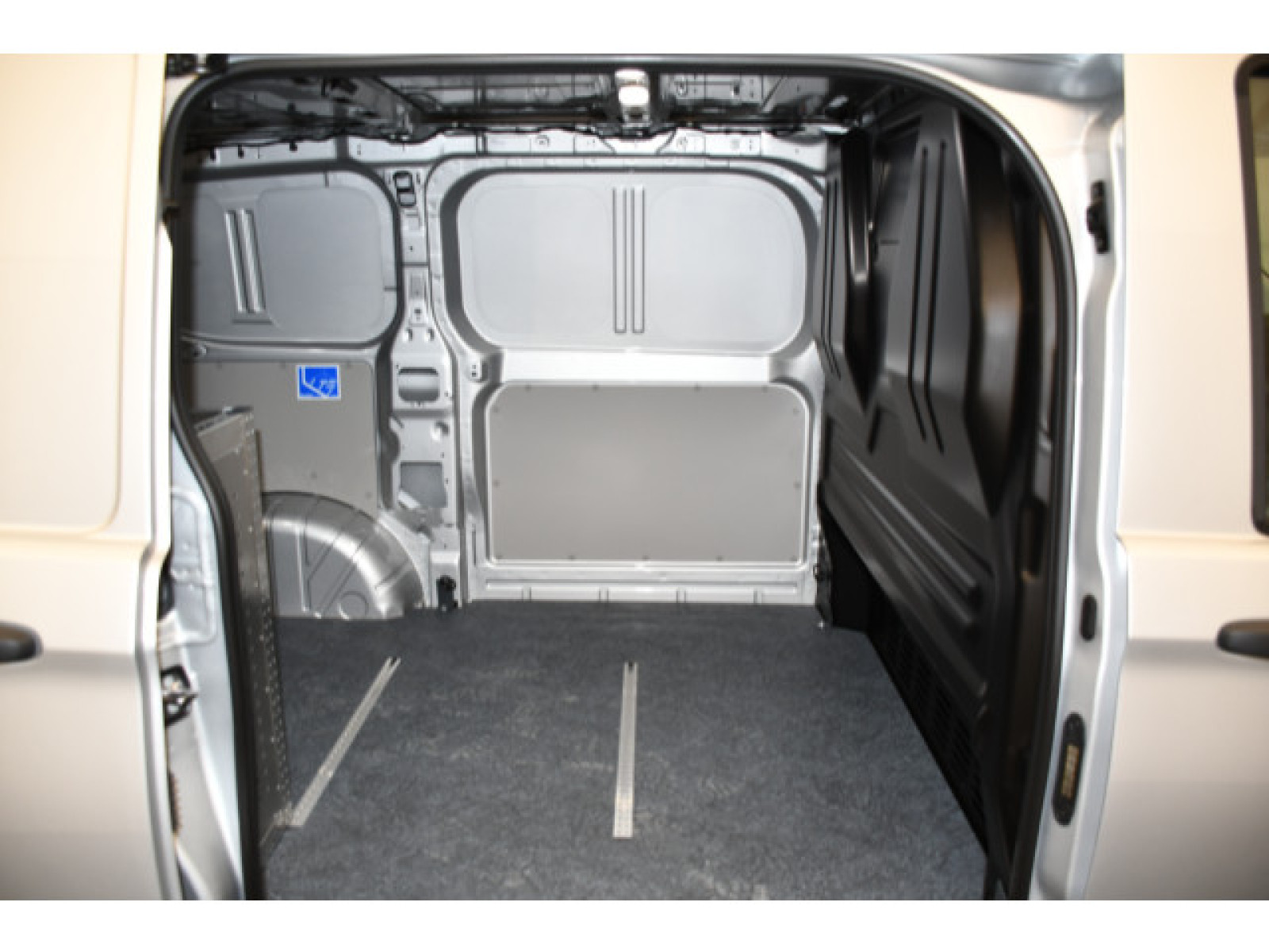 Volkswagen - New Transporter_11