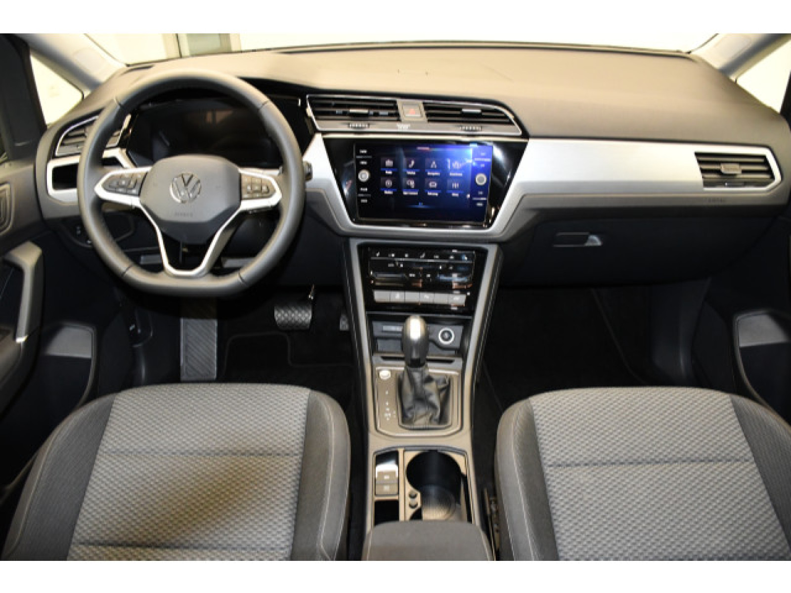 Volkswagen - Touran_4