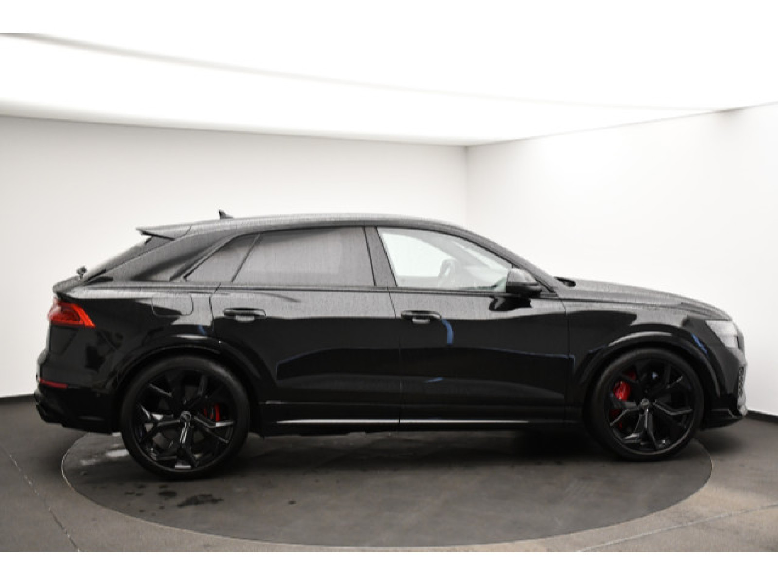 Audi - RS Q8_21