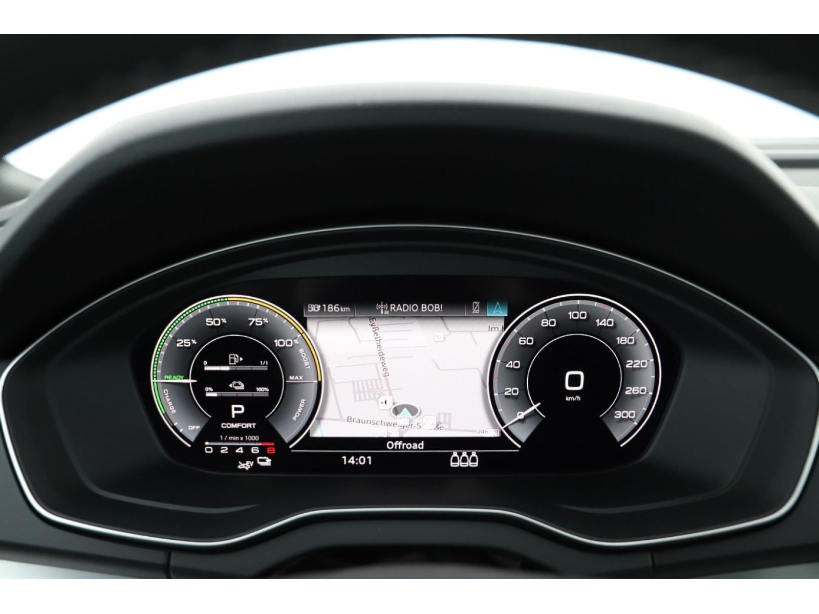 Audi - Q5_12