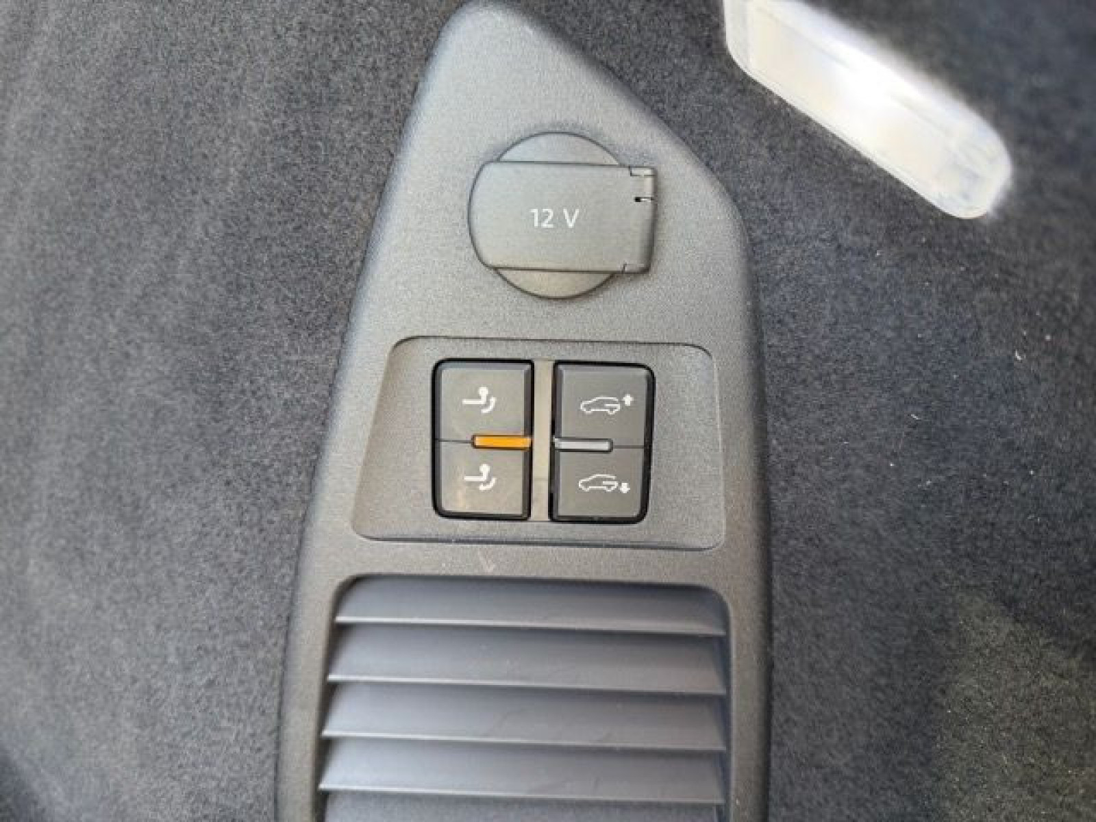 Volkswagen - Touareg_18