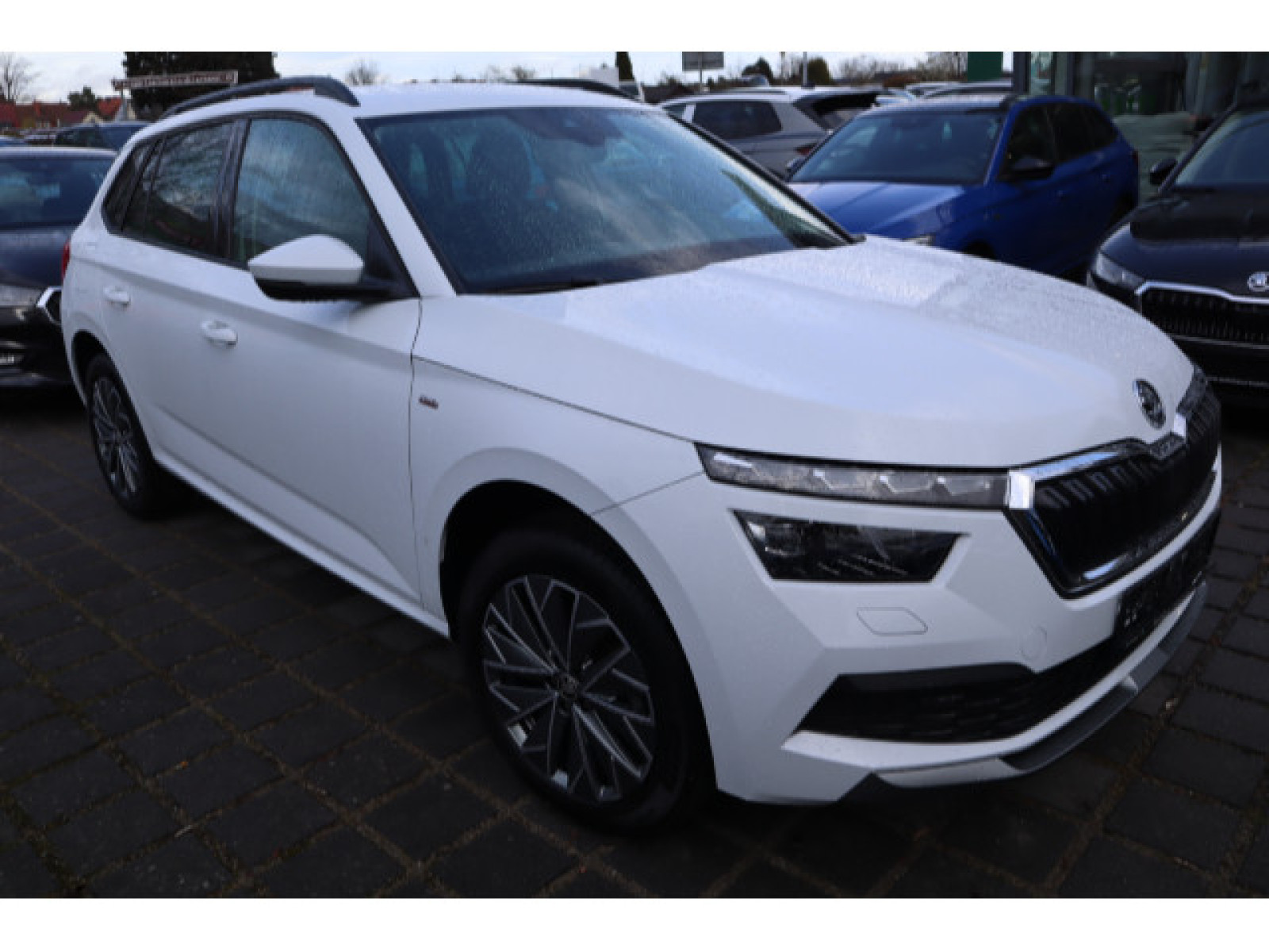 diagonal-frontansicht-aussen