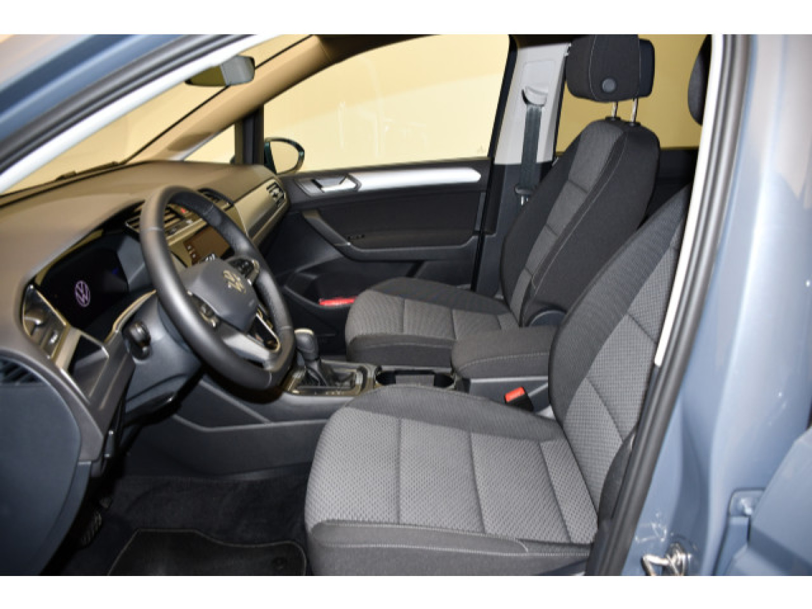Volkswagen - Touran_3