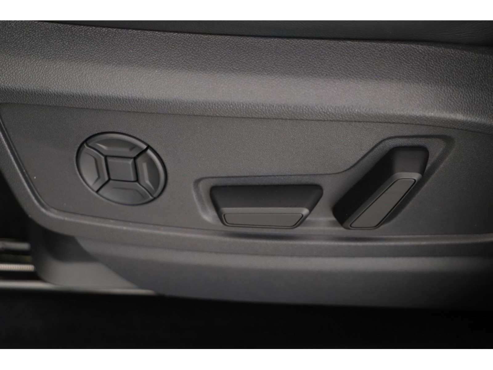 Audi - SQ5_14