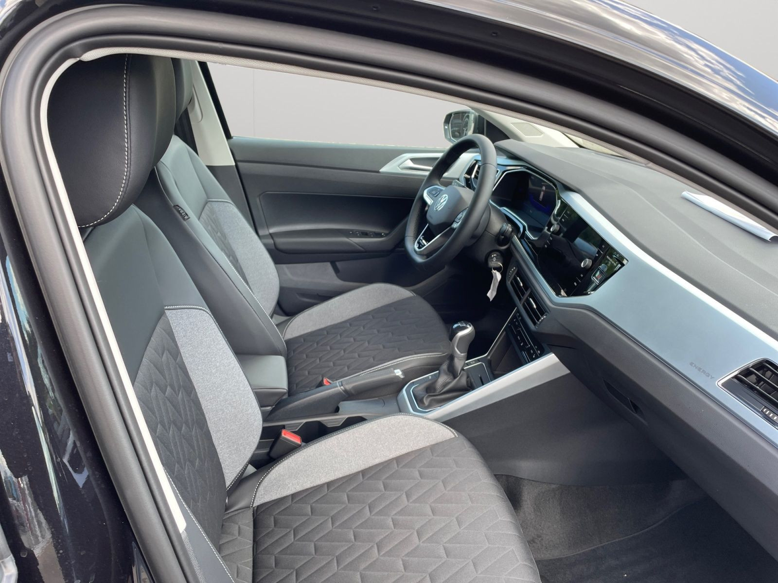 Volkswagen - Polo_16