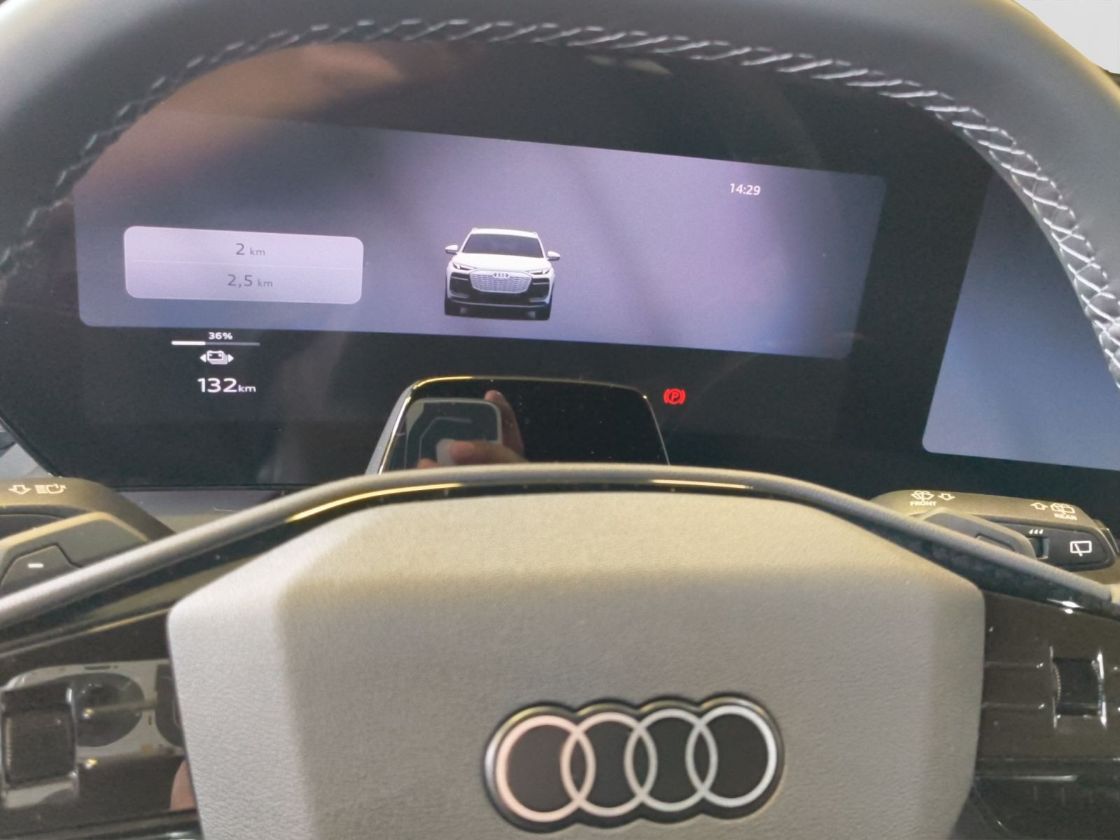 Audi - Q6 e-tron_12
