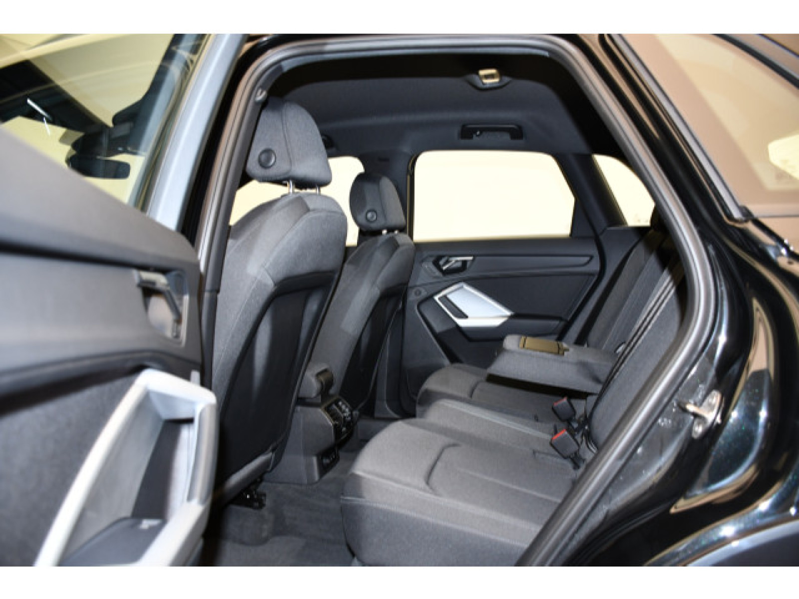 Audi - Q3_11