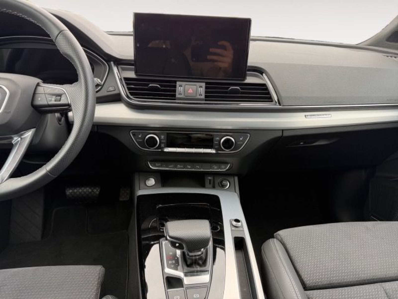 Audi - Q5_12