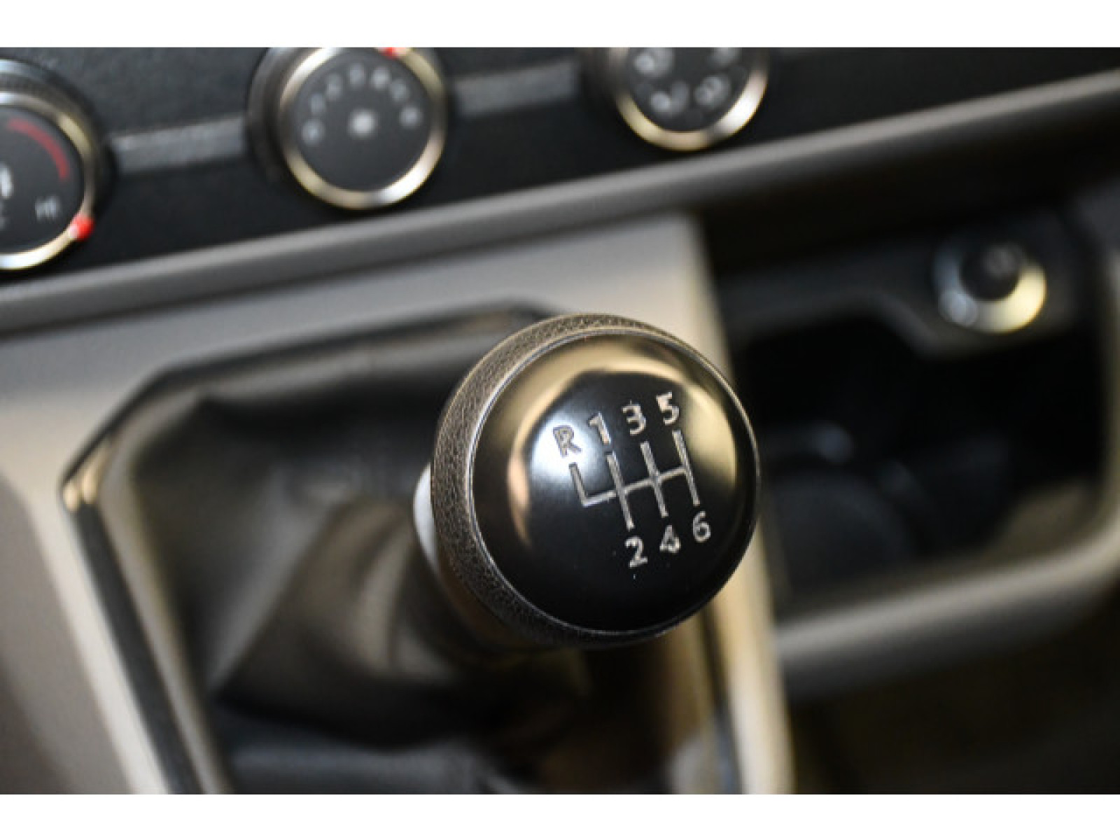 Volkswagen - T6.1 Transporter_7