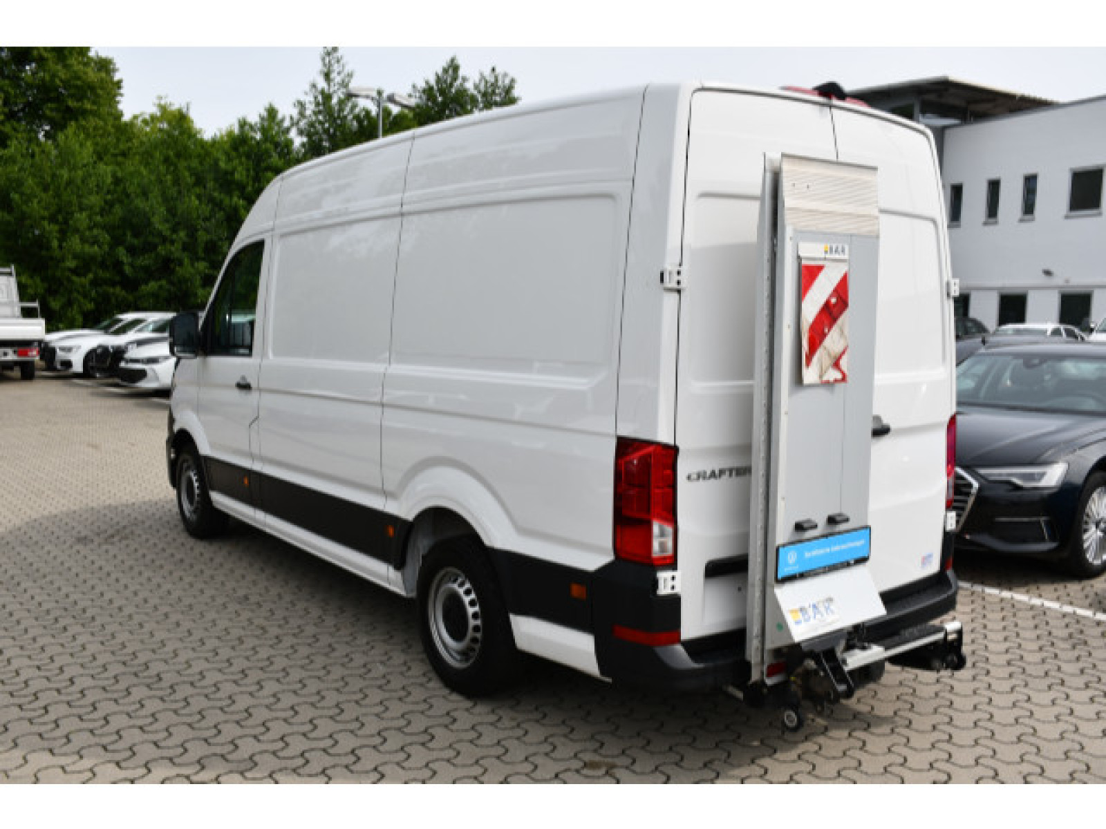 diagonalansicht-hinten-aussen