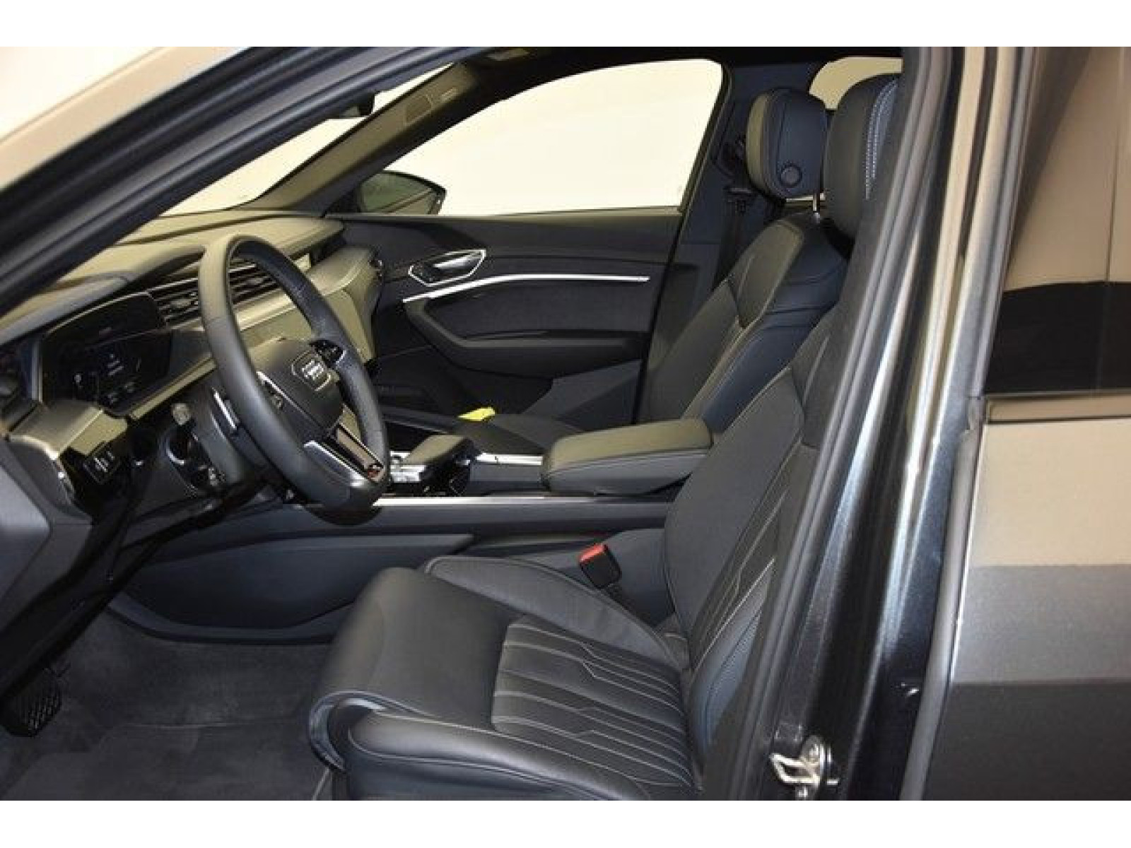 Audi - e-tron S Sportback_3