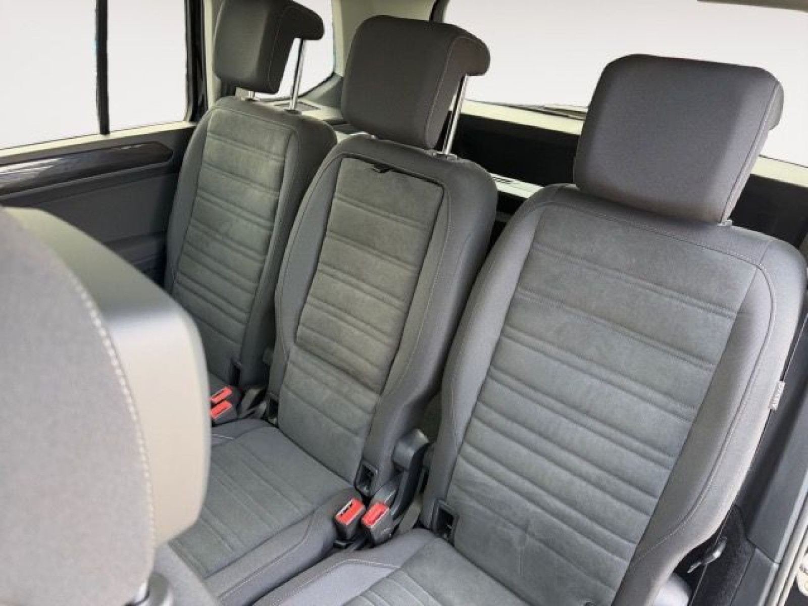 Volkswagen - Touran_13