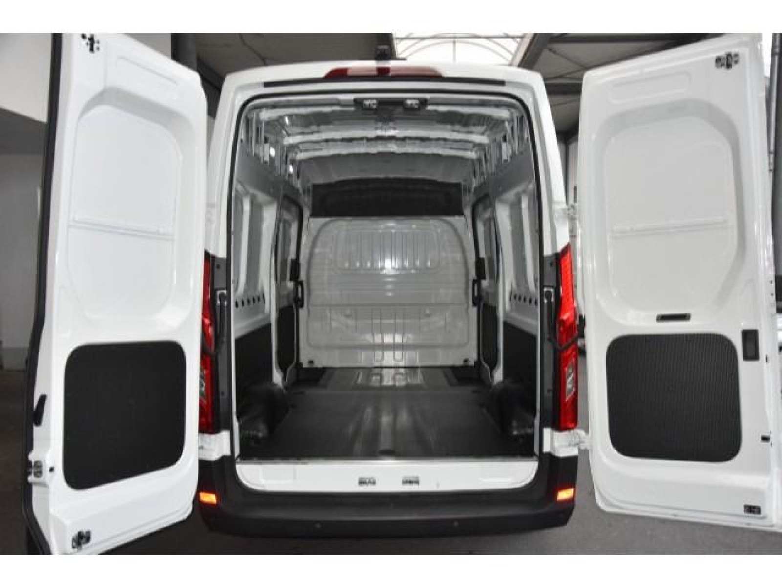 Maxus - eDELIVER 9_11