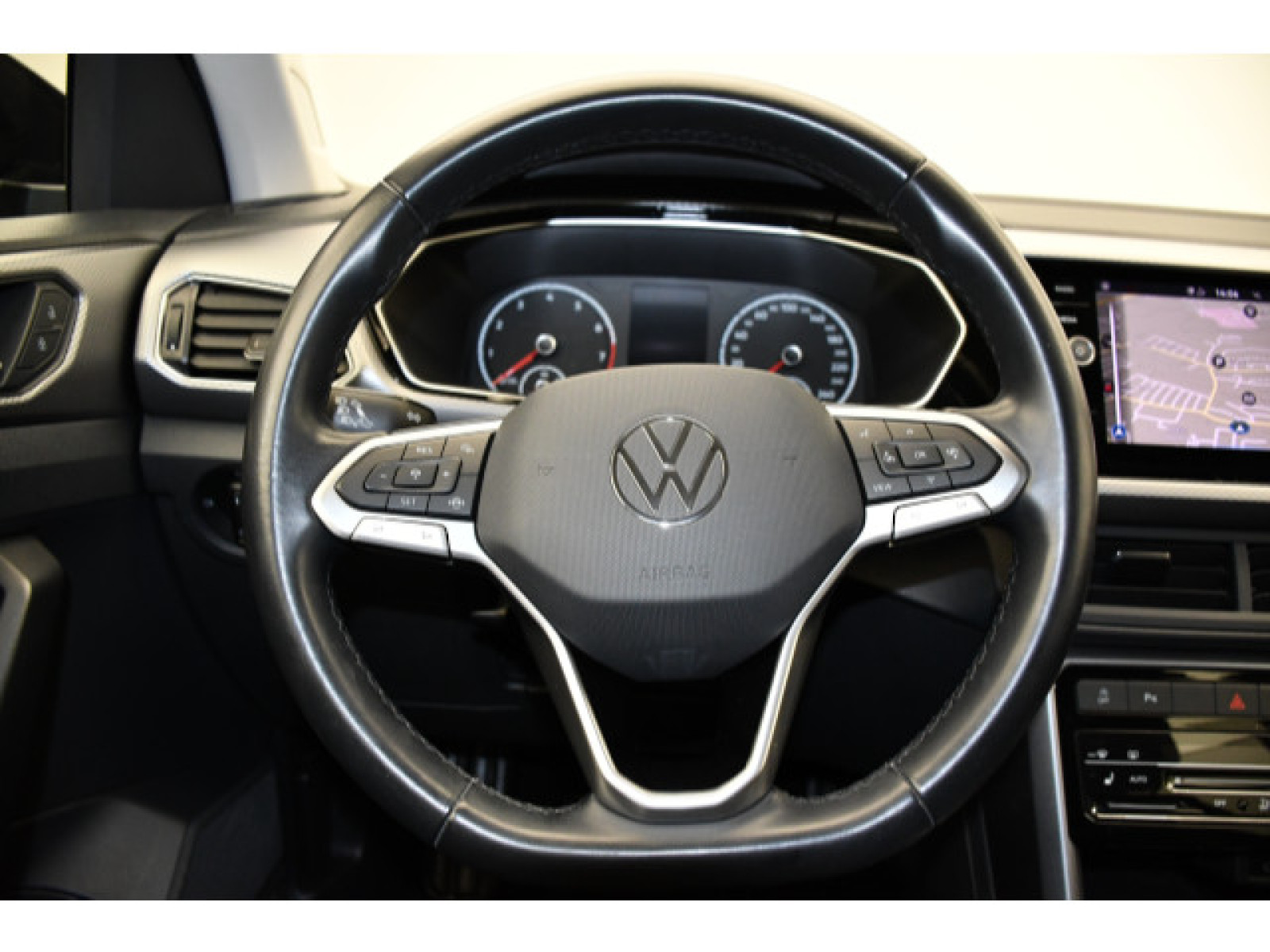 Volkswagen - T-Cross_5