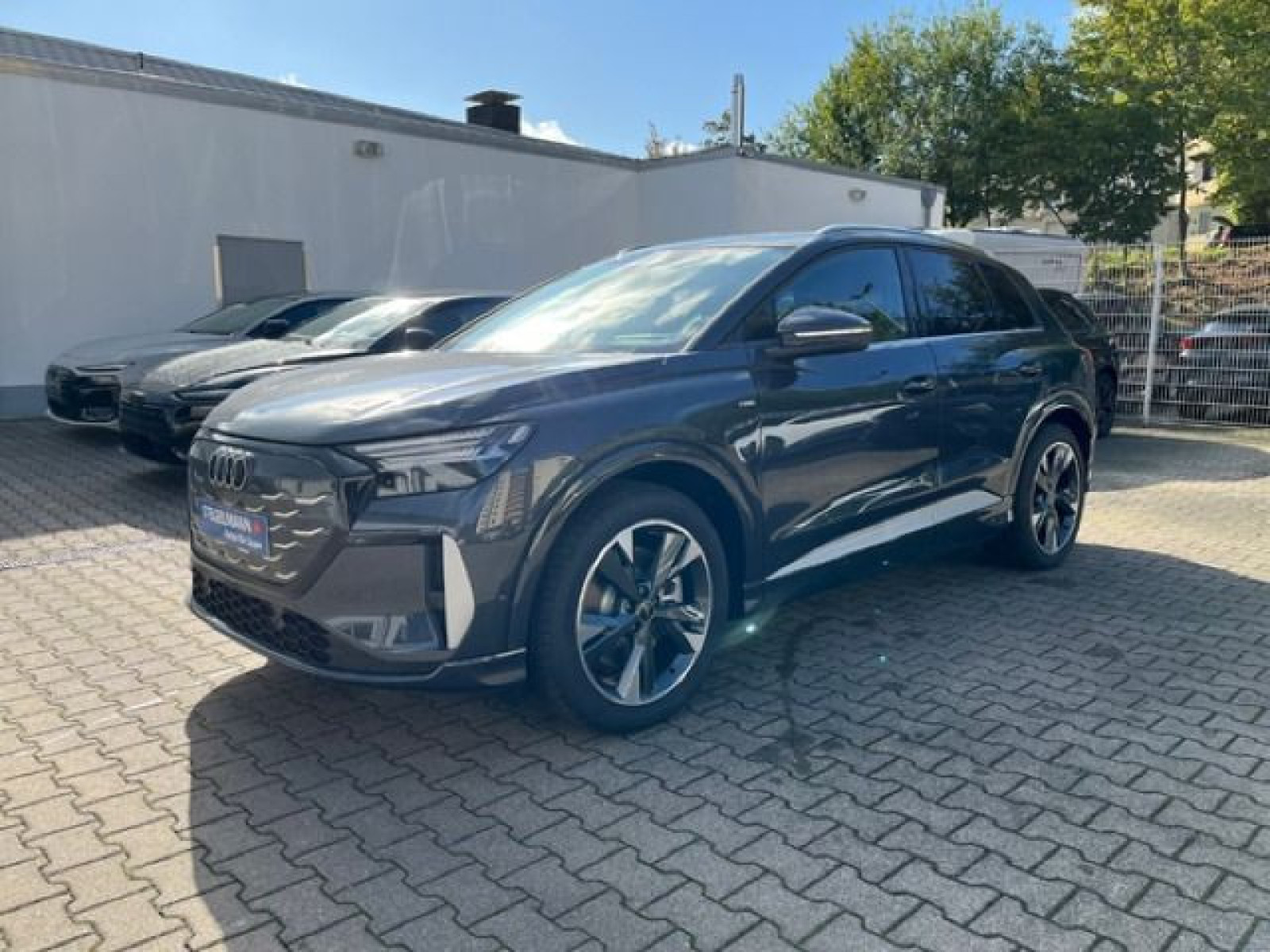 Audi - Q4 e-tron_3