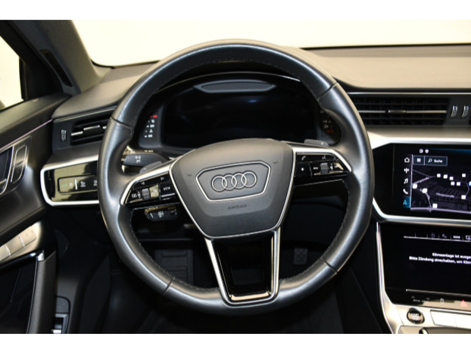 Audi - A6_6