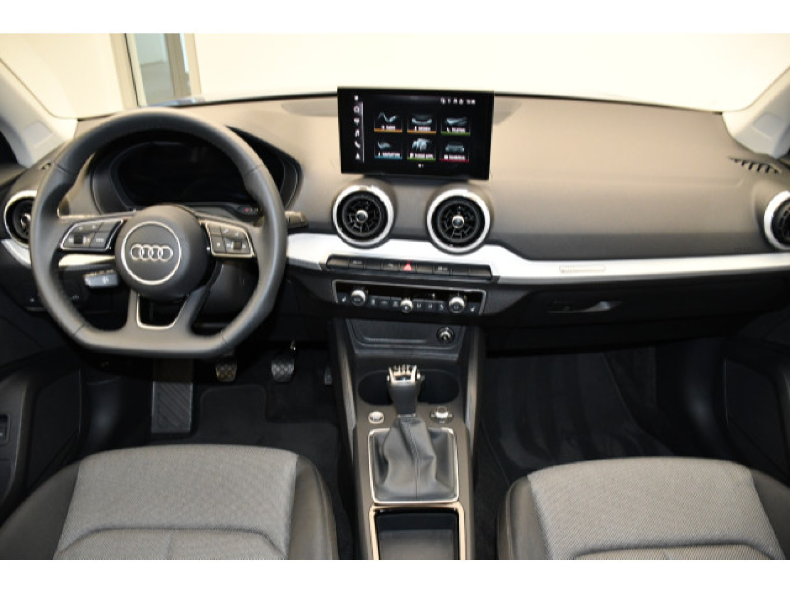 Audi - Q2_7
