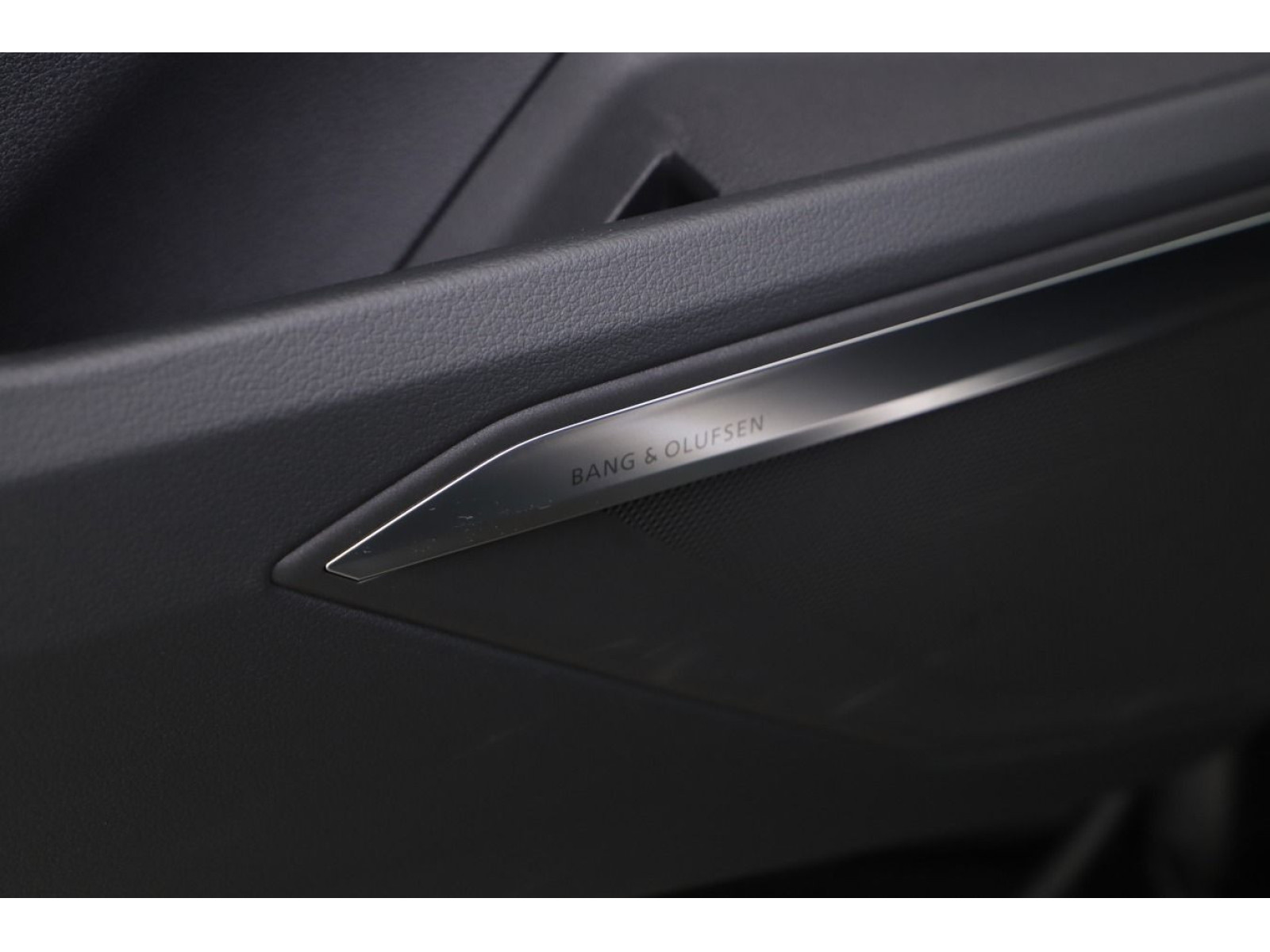 Audi - SQ8 e-tron_10