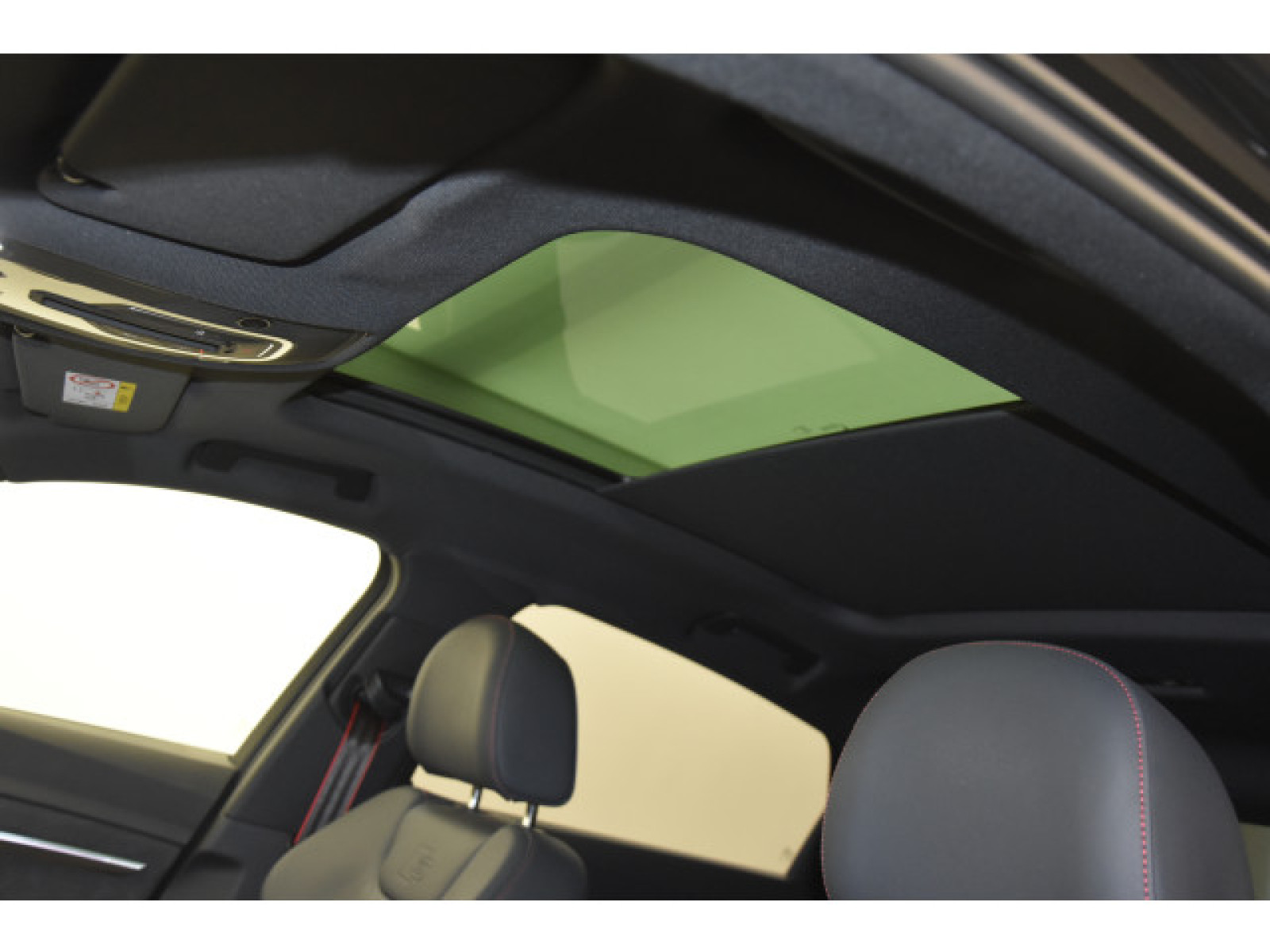 Audi - Q8_9