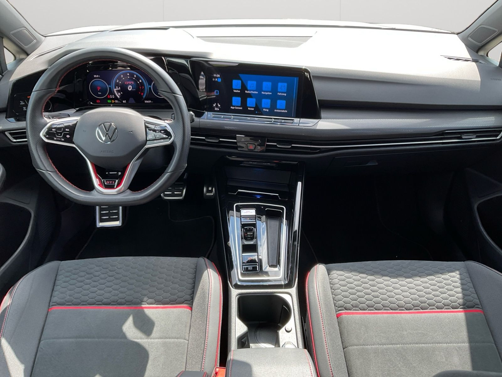Volkswagen - Golf GTI_10