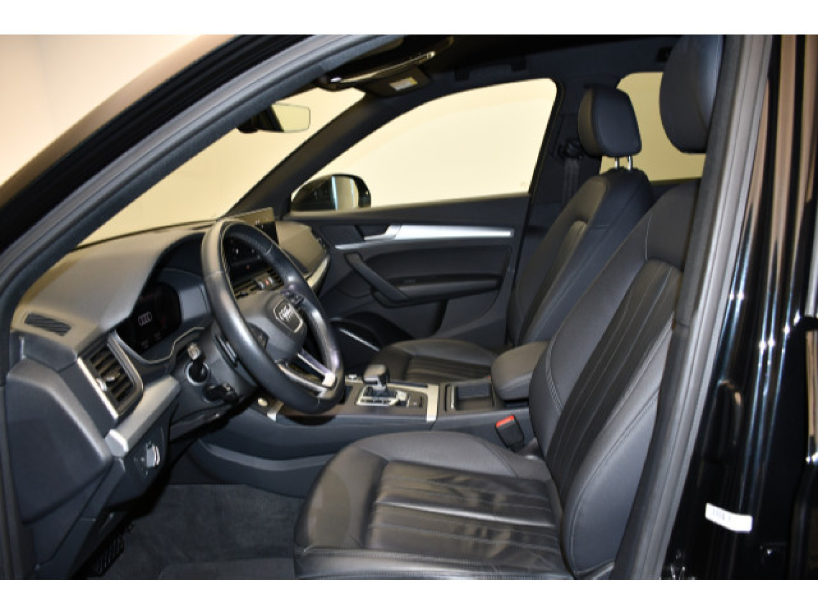 Audi - Q5_4