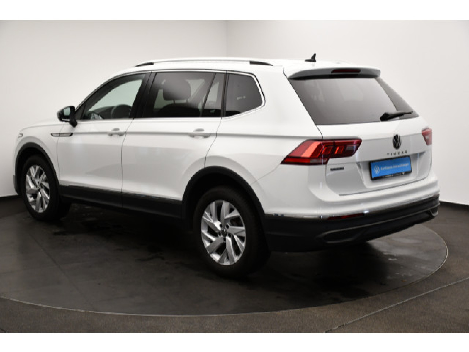Volkswagen - Tiguan Allspace_16