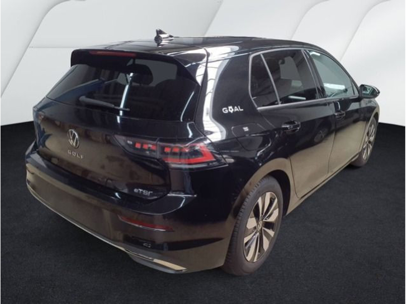 Volkswagen - Golf_2