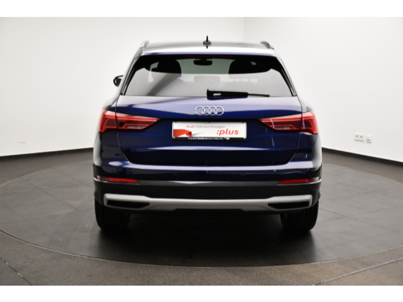 Audi - Q3_21