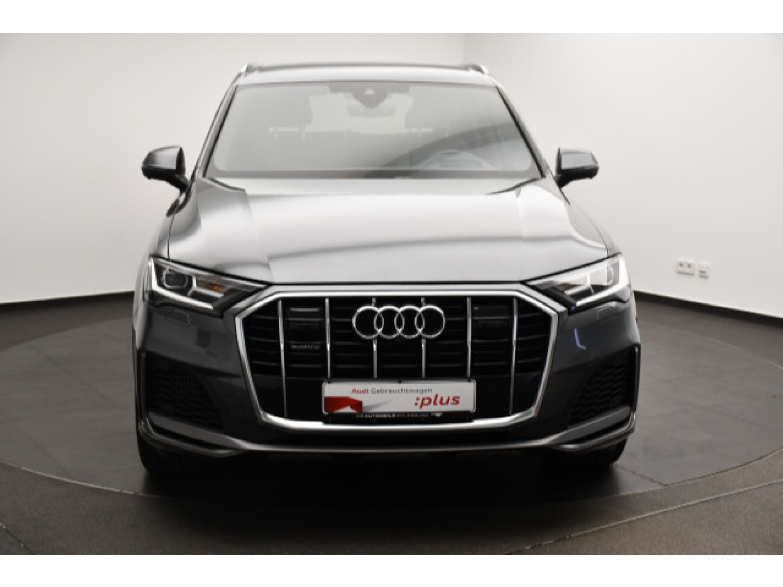 Audi - Q7_19