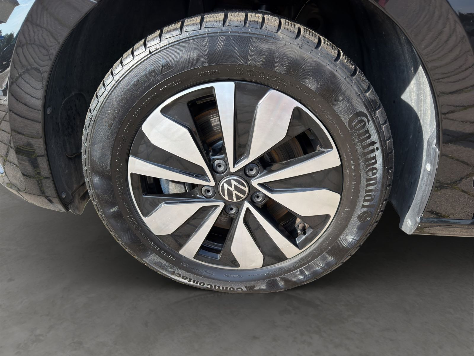 Volkswagen - Touran_17